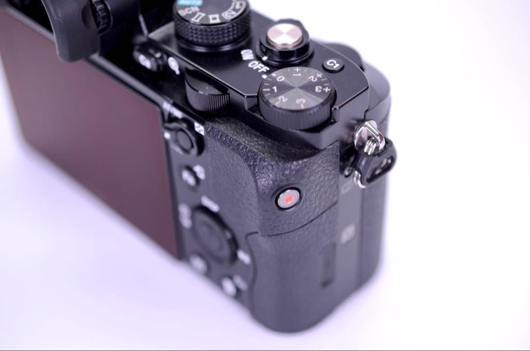 【つむつむ】SONY 初代 α7 ボディのみ ILCE-7