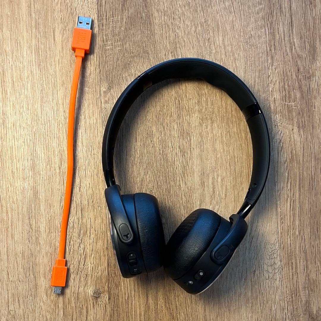 AKG Y500 WIRELESS (ブラック)