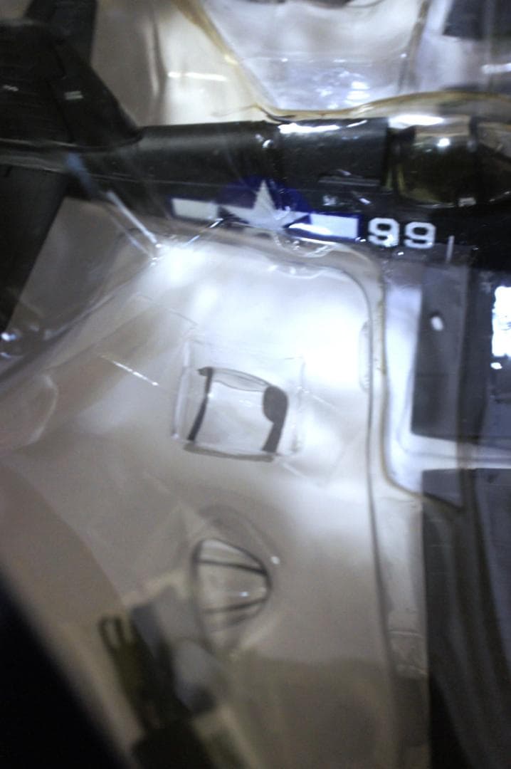 F-4U-1D コルセア ダイキャスト完成品　DRAGONWINGS 1/72