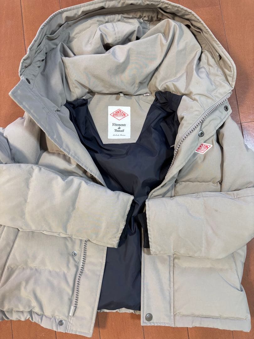 ダントン　サイズ34フード付きダウンジャケット　グレージュ