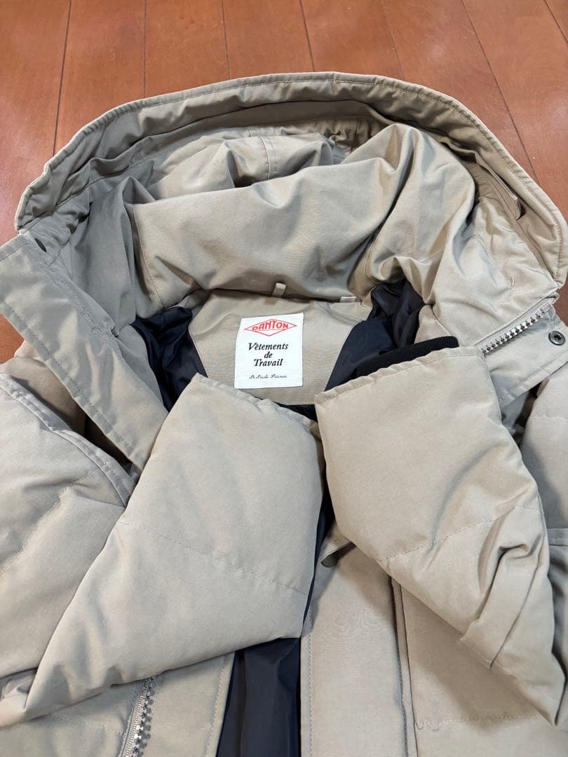 ダントン　サイズ34フード付きダウンジャケット　グレージュ