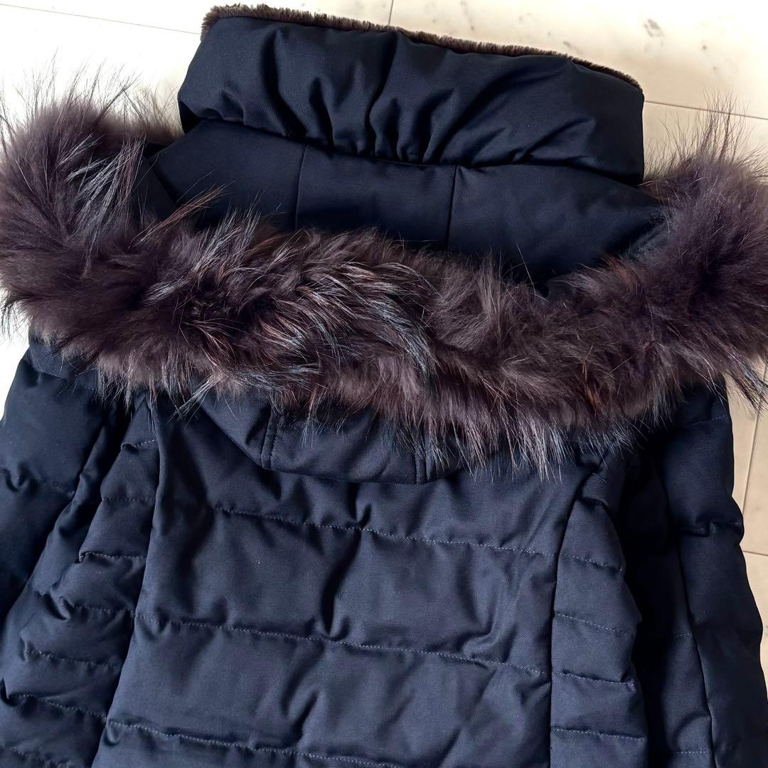 美品　ルイルエブティック ラクーンファー付ロングダウン　ネイビー　金ボタン