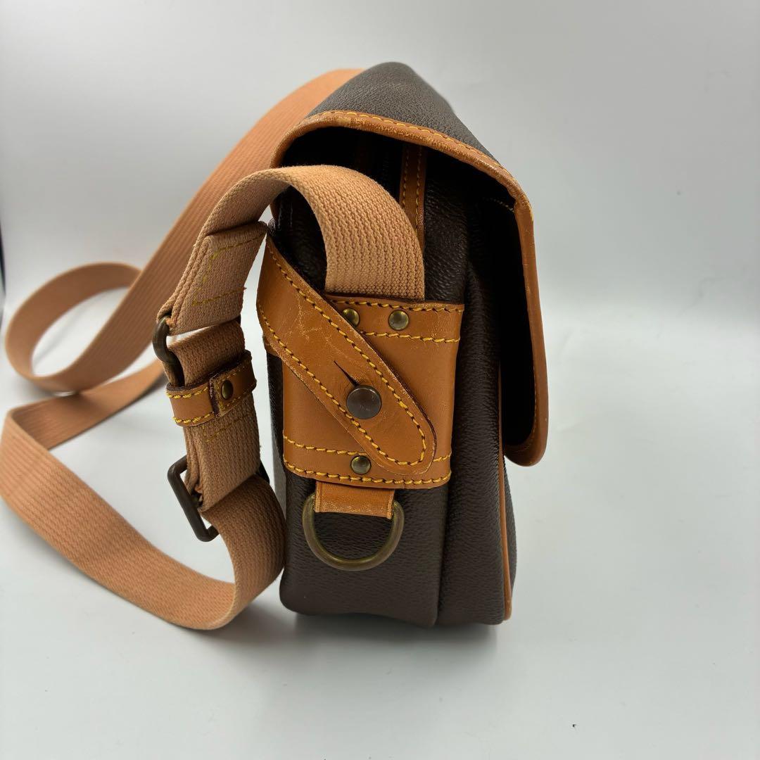 ハンティングワールド ショルダーバッグ メッセンジャー レザー　ブラウン