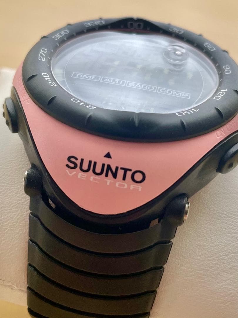 【美品/電池新】SUUNTO VECTOR ピンク