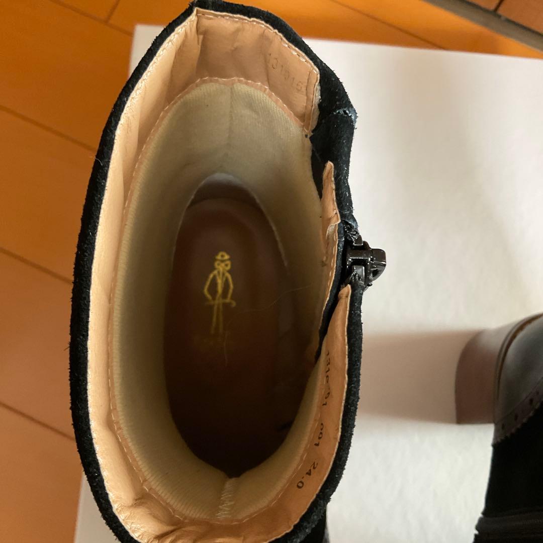 新品未使用 あしながおじさん 黒 スエード ブローグデザイン ブーツ