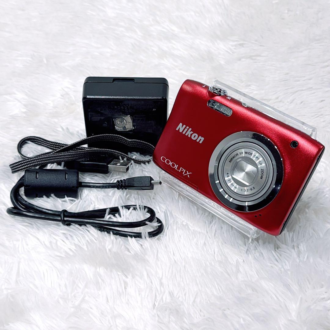 【極美品】NIKON COOLPIX A100 デジタルカメラ レッド