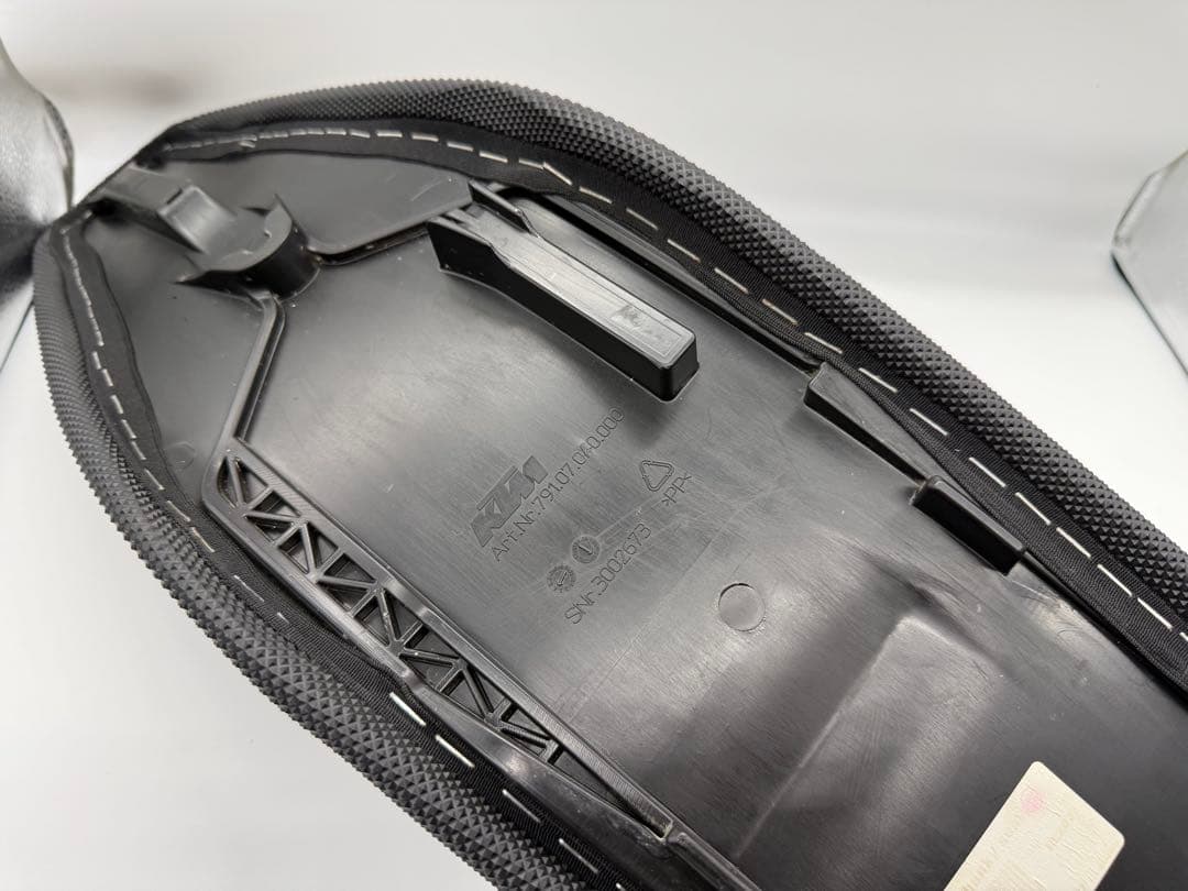 KTM 純正オプション　ファクトリーシート