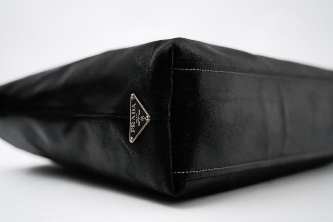 バッグ Prada Black Leather Elegant Vintage Tote
