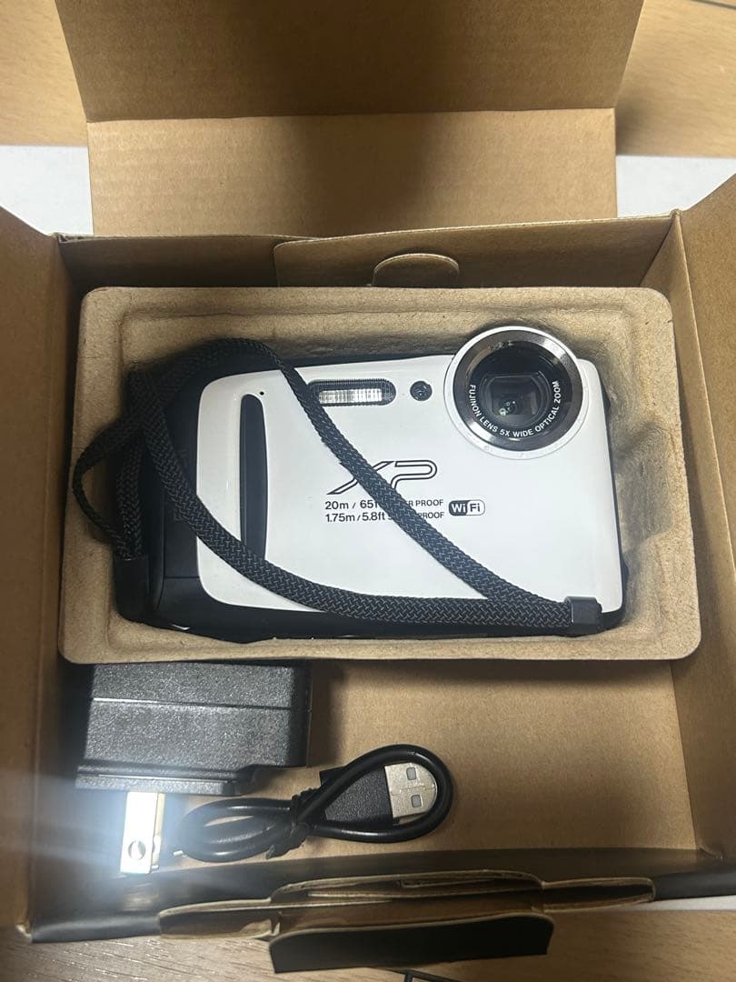 FUJIFILM フジフィルム FinePix XP130 ホワイト