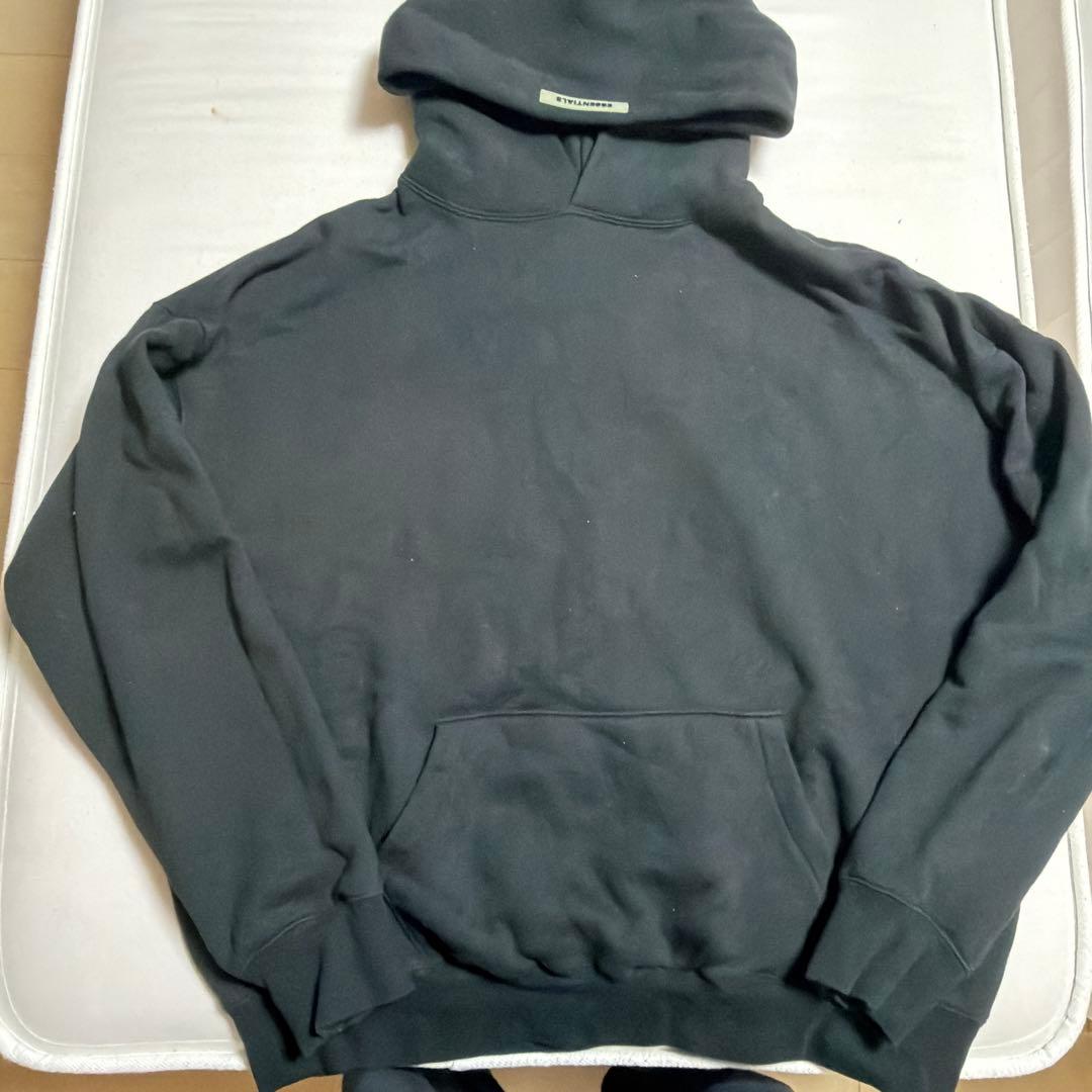 ESSENTIALS ブラック パーカー　サイズM