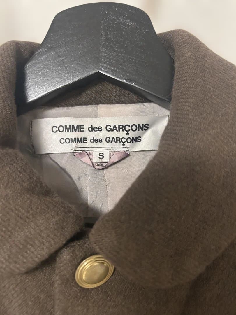 本日限定値下げ！コムデギャルソン　ラウンドカラー金釦ウールジャケット