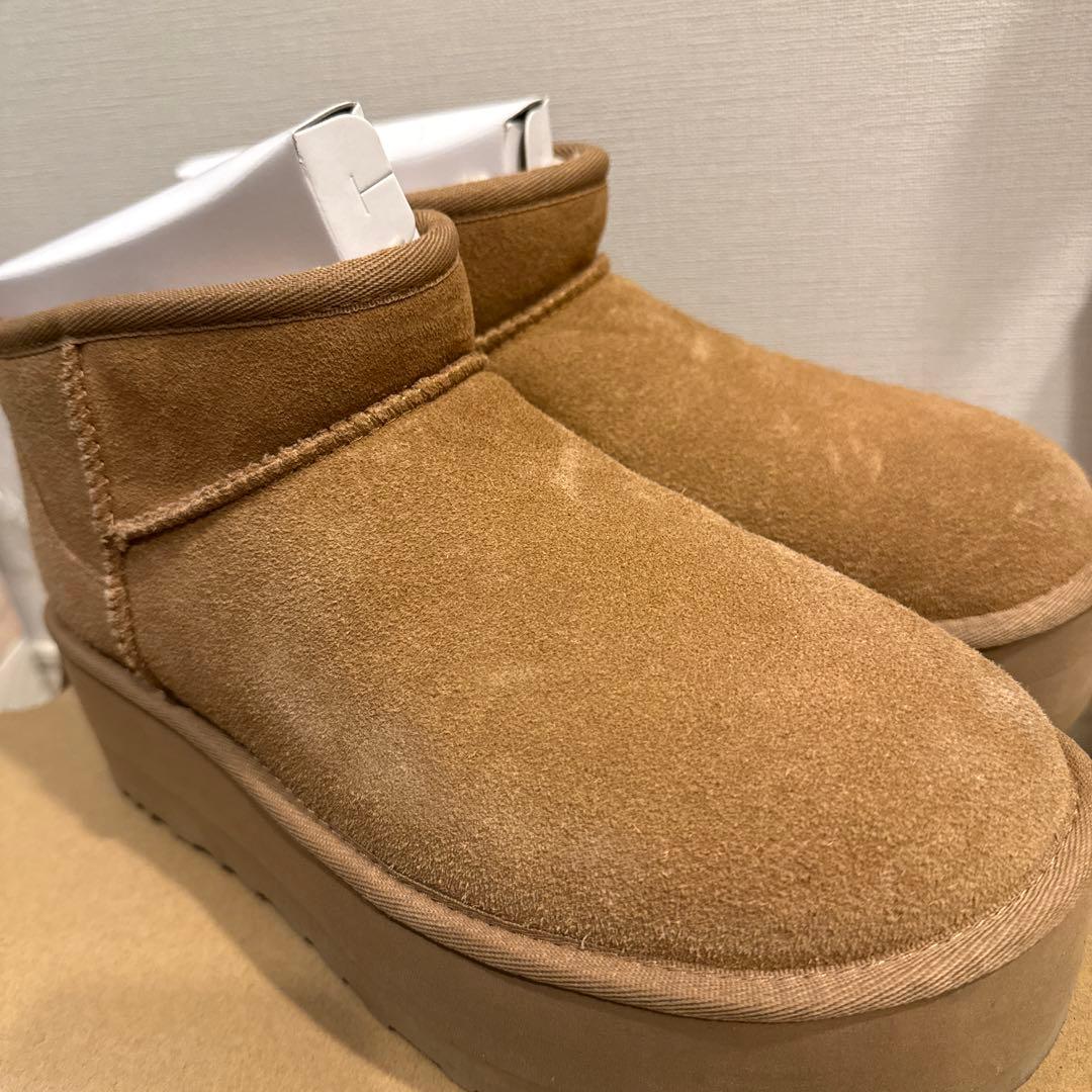 靴 UGG ULTRA MINI PLATFORM 25cm