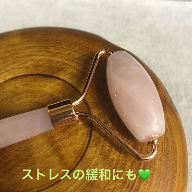 ★厳選ご提供★お顔✳︎首筋マッサージ【ローズクォーツ♡天然石美顔ローラー】❤️