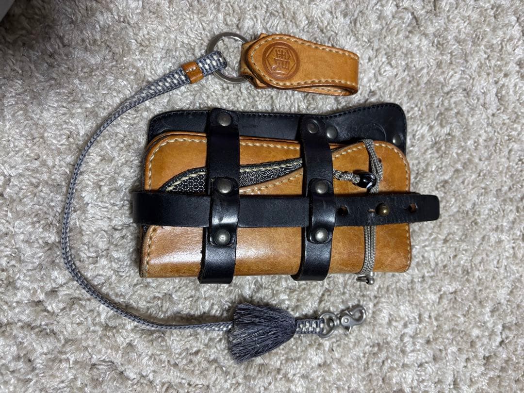 銀鱗堂　印伝紐巻き長型財布　本革　 長財布 ライダースウォレット