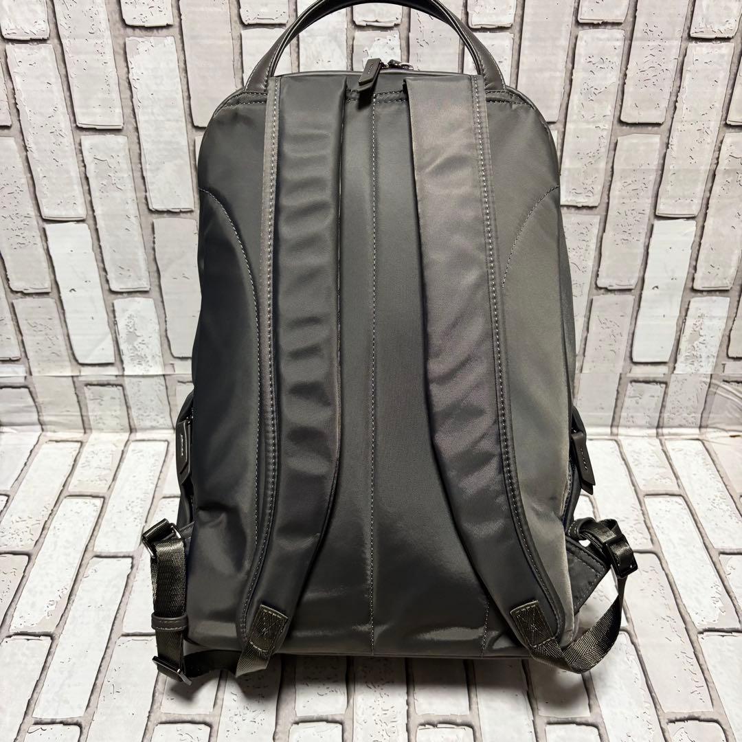 美品 SUIT SQUARE×ACE共同開発 リュック 撥水 ナイロン グレー