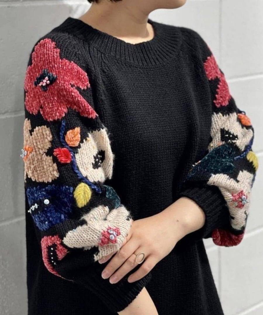 BEARDSLEY 花ジャガードニット　ブラック　ビアズリー　ビーズ　長袖　黒