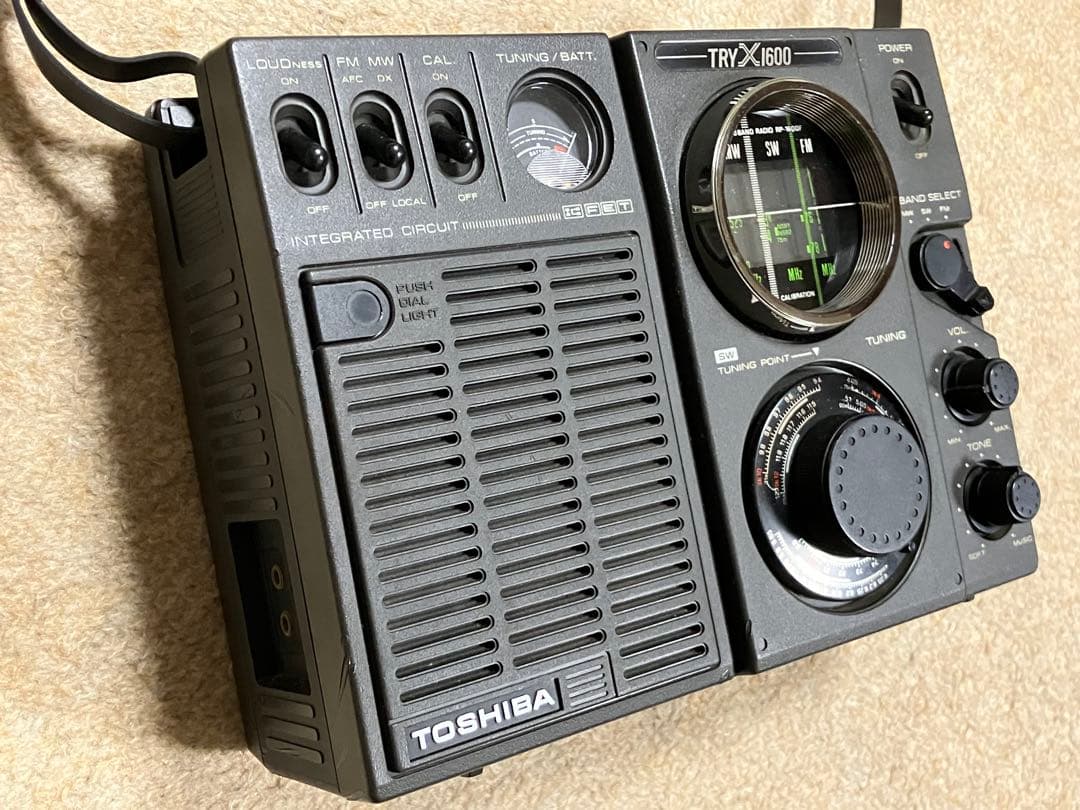 【難あり】東芝ラジオ RP-1600F 昭和レトロ 希少TRY X