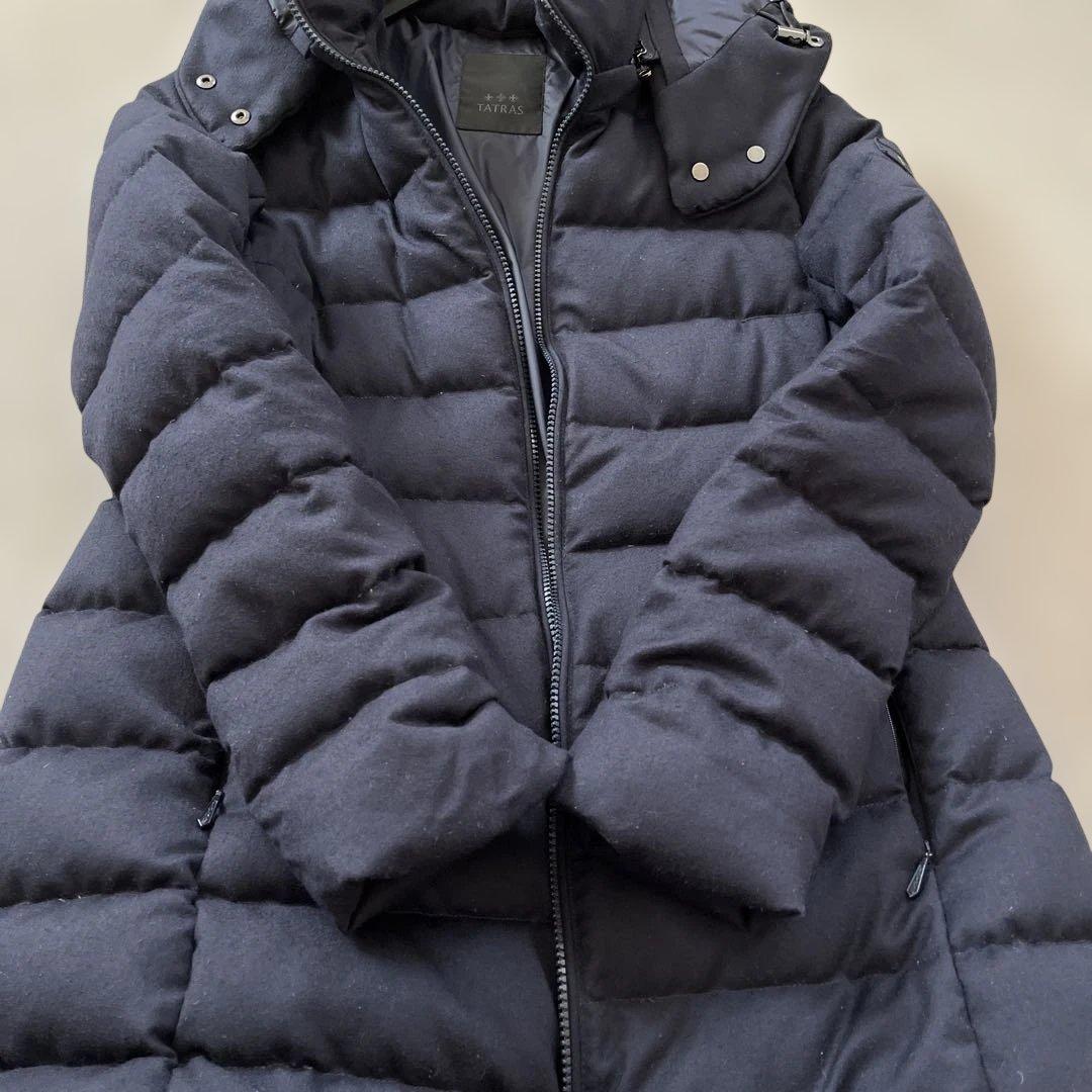 【美品】タトラス LAVIANA ダウン ネイビー 03 Lサイズ