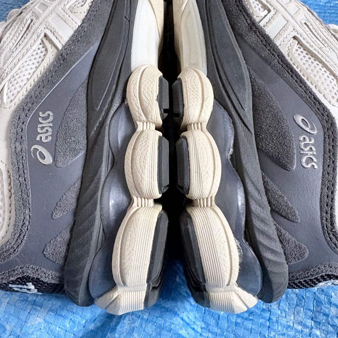 美品⬛︎asics⬛︎GELーNYC⬛︎WHITE/SMOKE GREY⬛︎27.5
