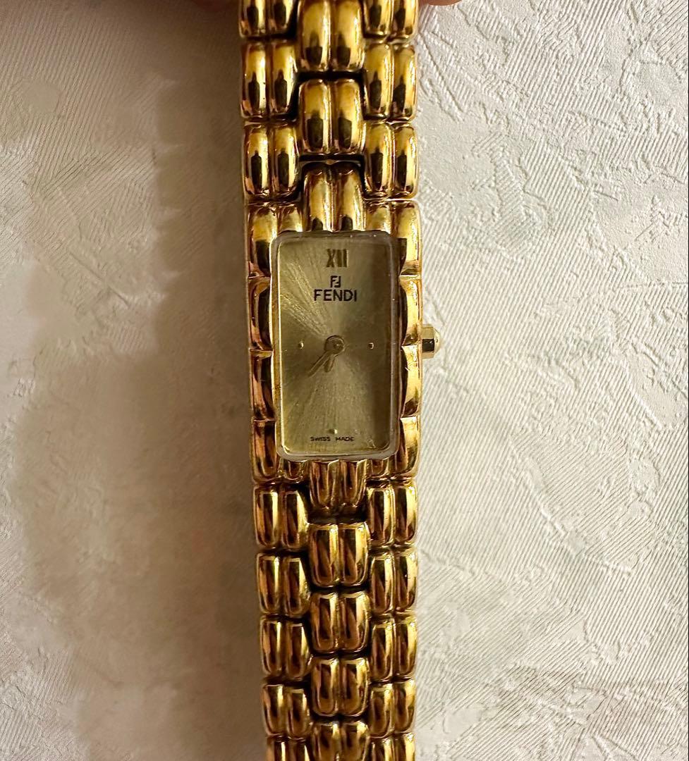 FENDI ゴールド ブレスレット時計