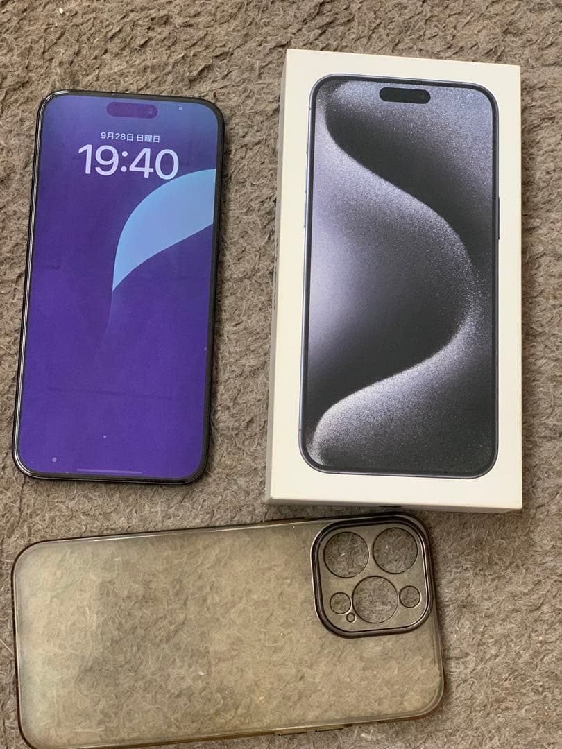 iPhone 15 Pro Max、ブルーチタニウム、256GB