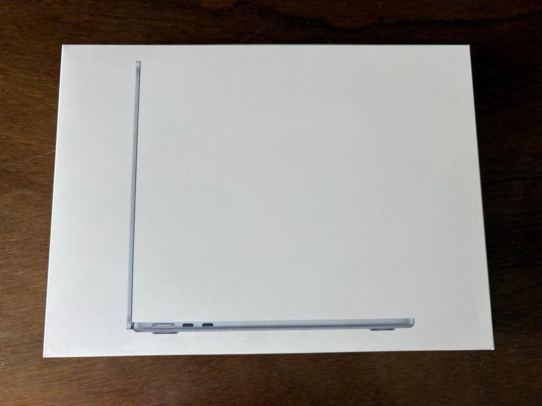 Apple MacBook 13インチ 2025