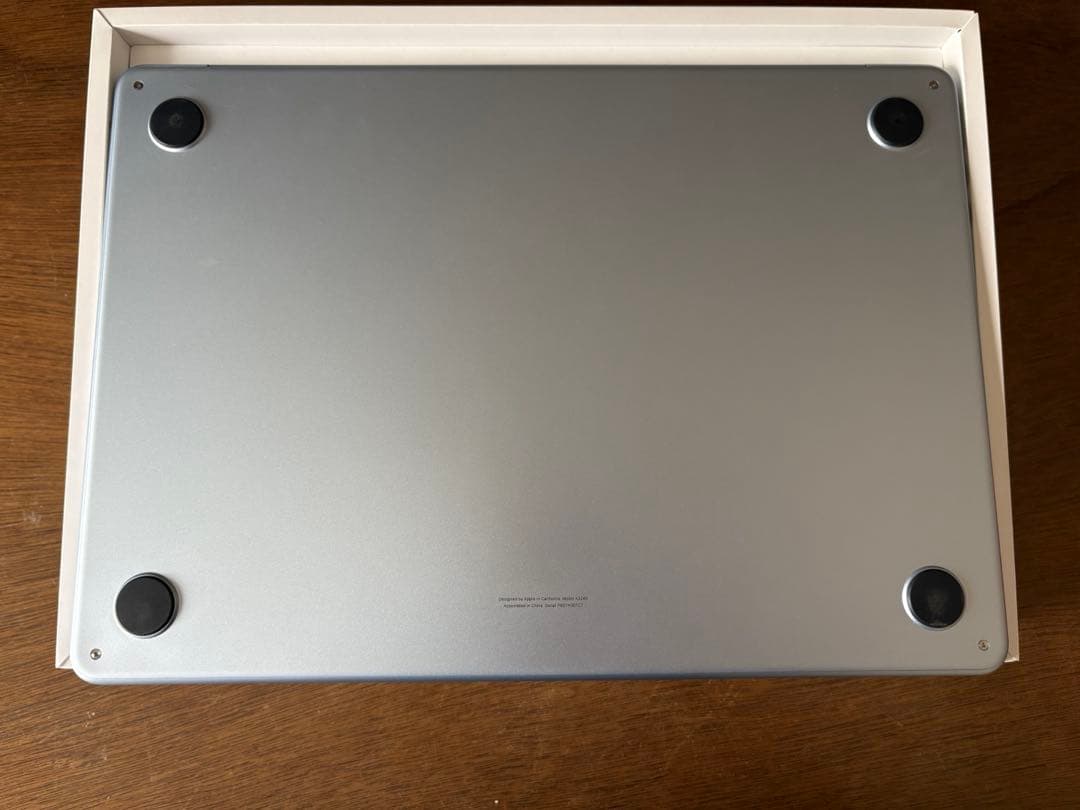 Apple MacBook 13インチ 2025