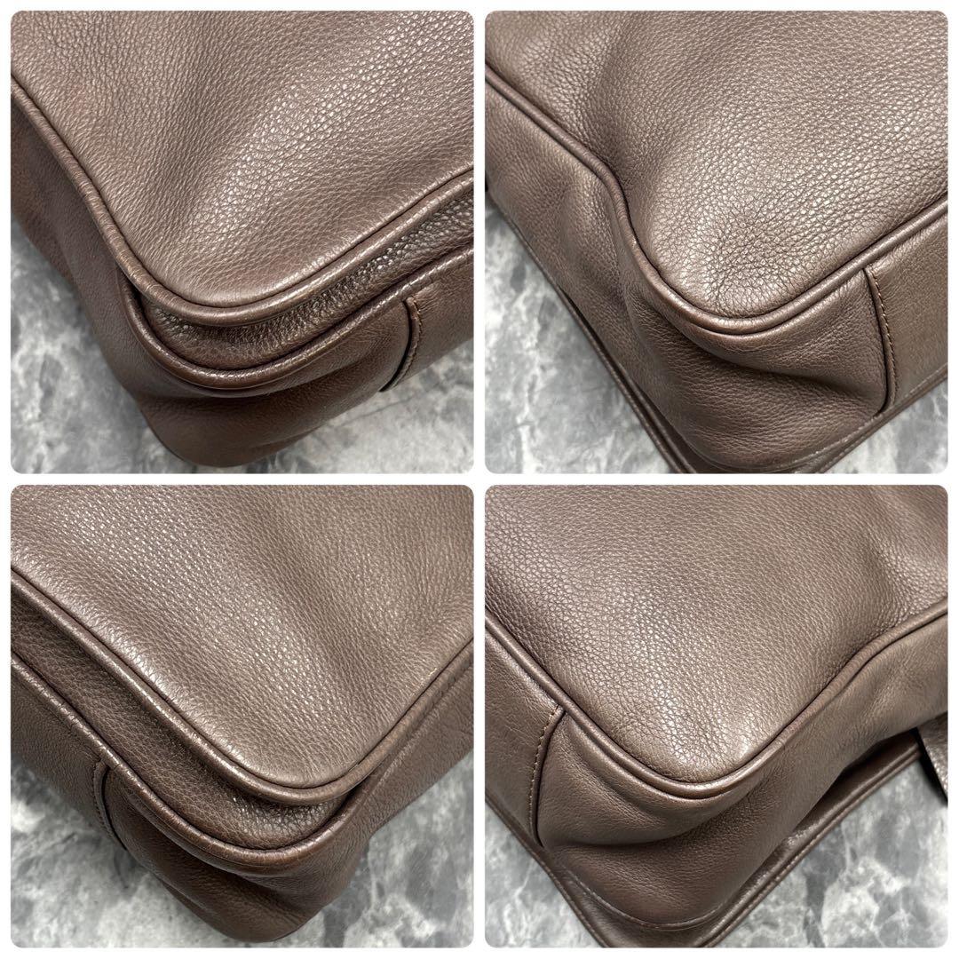 よっちゃん ✨ ジョルジオアルマーニ ショルダーバッグ