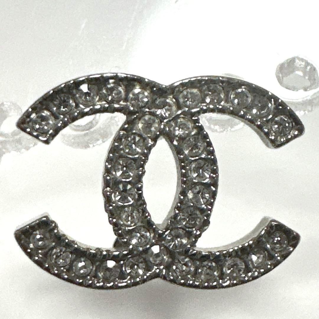 シャネル　CHANEL　ピアス　ココマーク　シルバー　メタル　ラインストーン