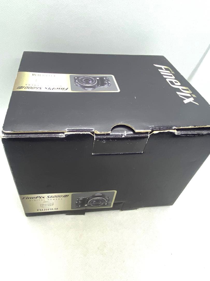 FUJIFILM Finepix S6000 FD　630万画素・CCDコンデジ