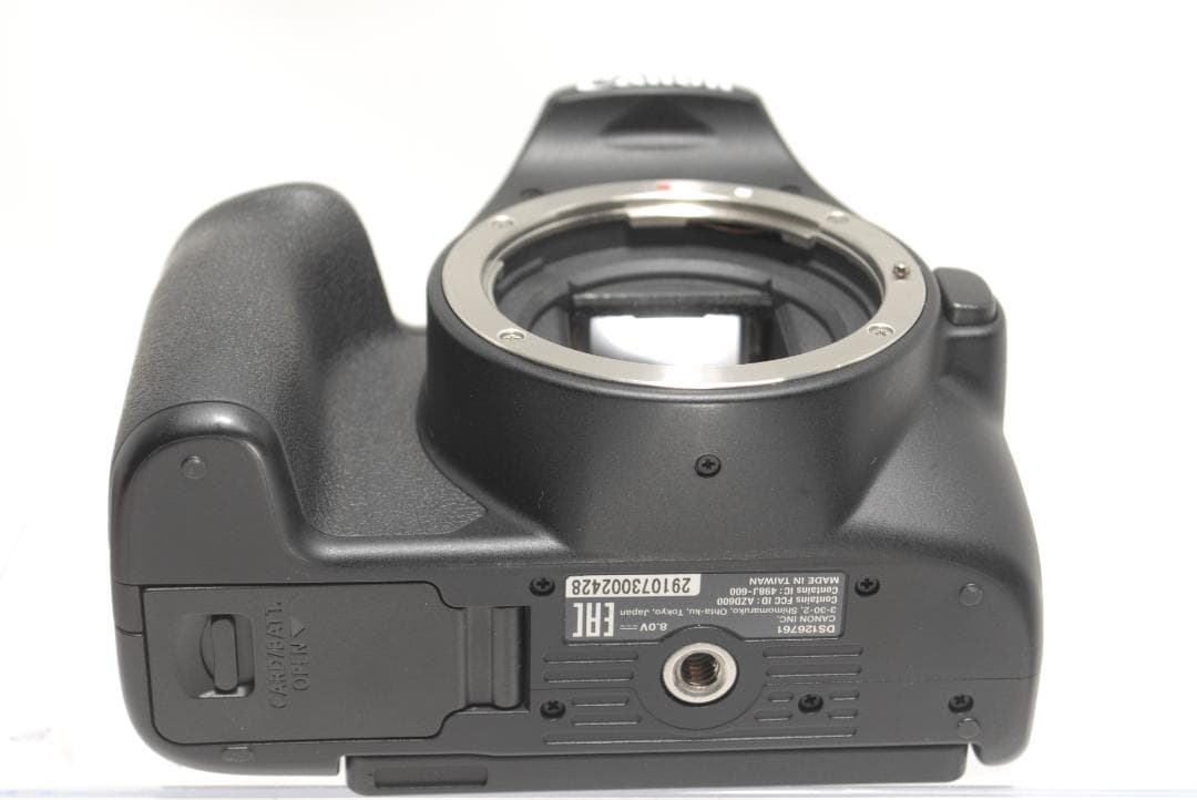 ☘️大容量カメラバッグ付き☘️Canon kiss x10 望遠ダブルレンズ