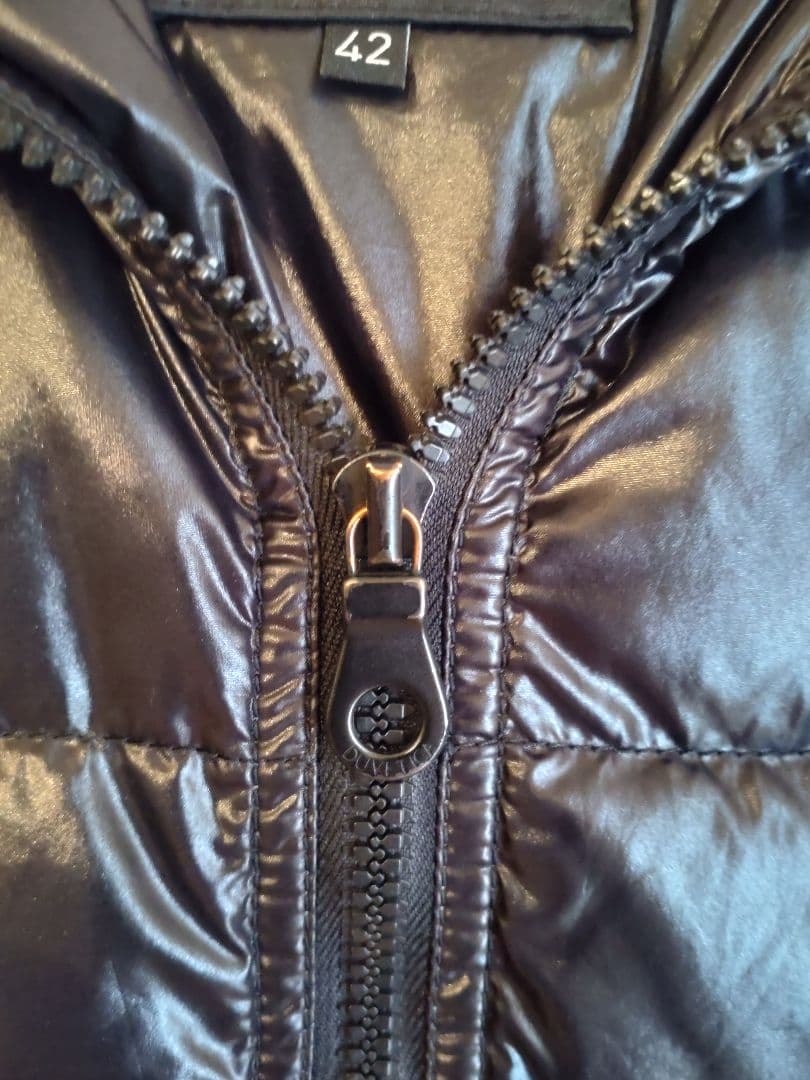 DUVETICA ブラック ダウンコート 42