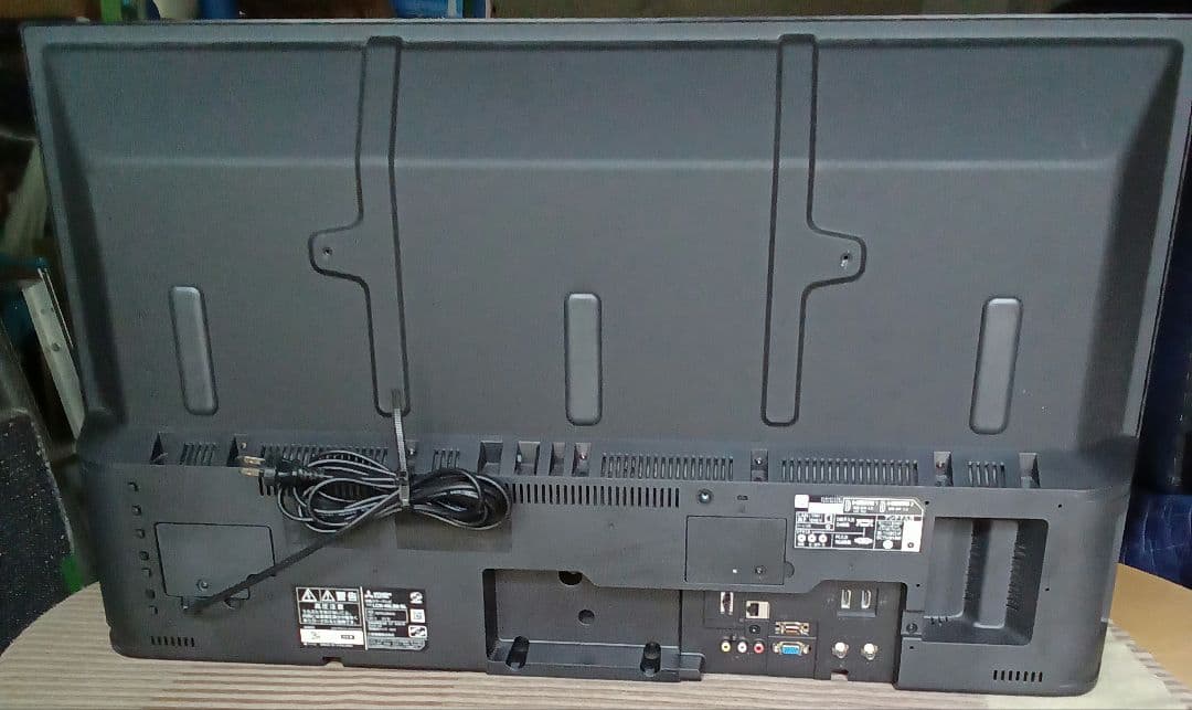 40インチ液晶テレビMITSUBISHI REAL LCD-40LB8-SL ①
