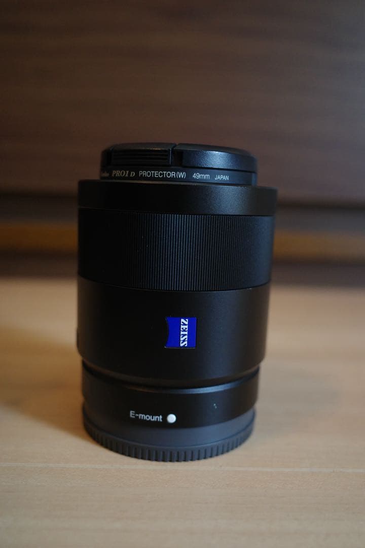sony Sonnar T* FE 55mmF1.8SEL55F18Zカバー付き