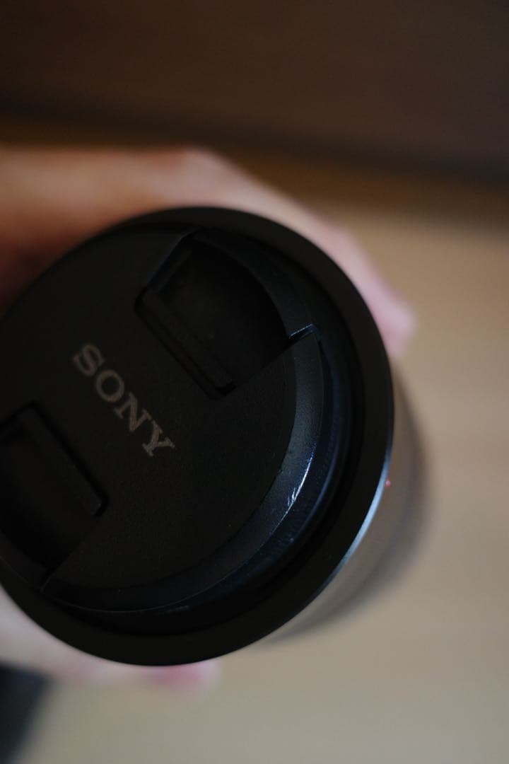 sony Sonnar T* FE 55mmF1.8SEL55F18Zカバー付き