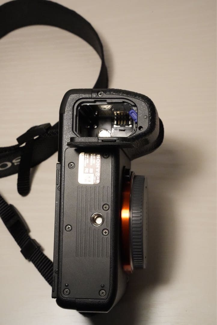 【美品】ソニー SONY α7 Ⅱ (バッテリー3個、ストラップ、充電器付き)