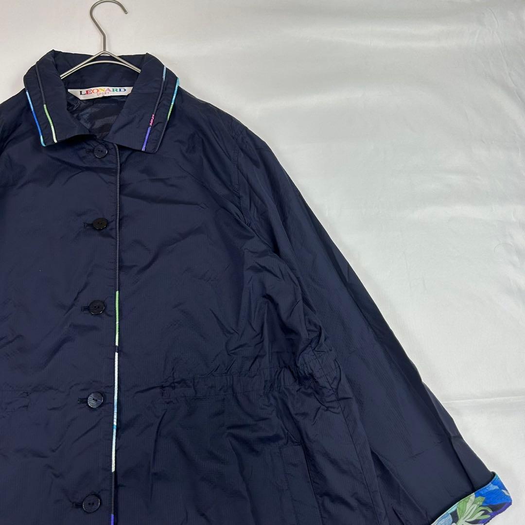 P6 美品 L レオナール 袖花柄 ナイロンジャケット ネイビー レディース