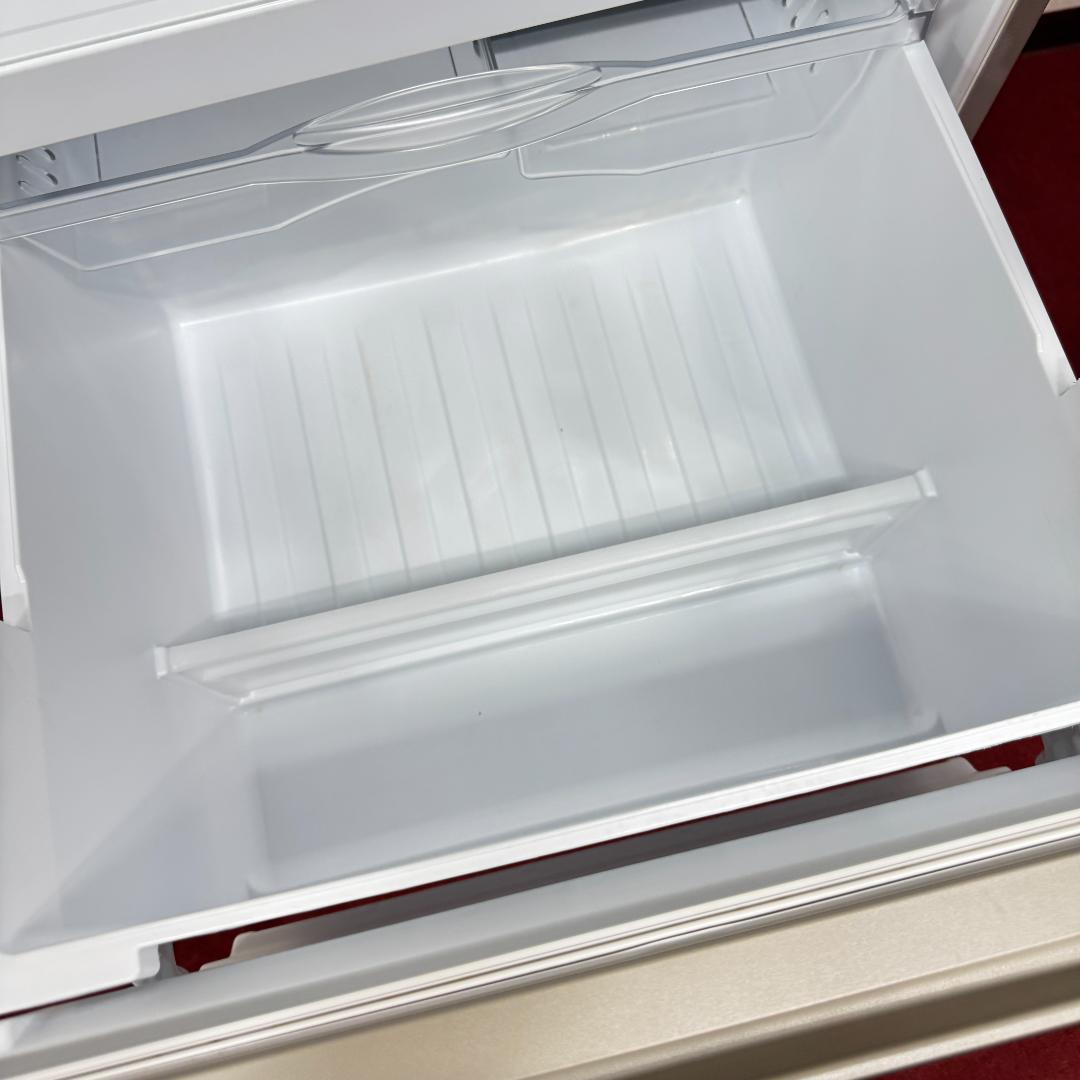 東京23区送料無料　超美品パナソニック2022年製　335L　洗浄/除菌済み