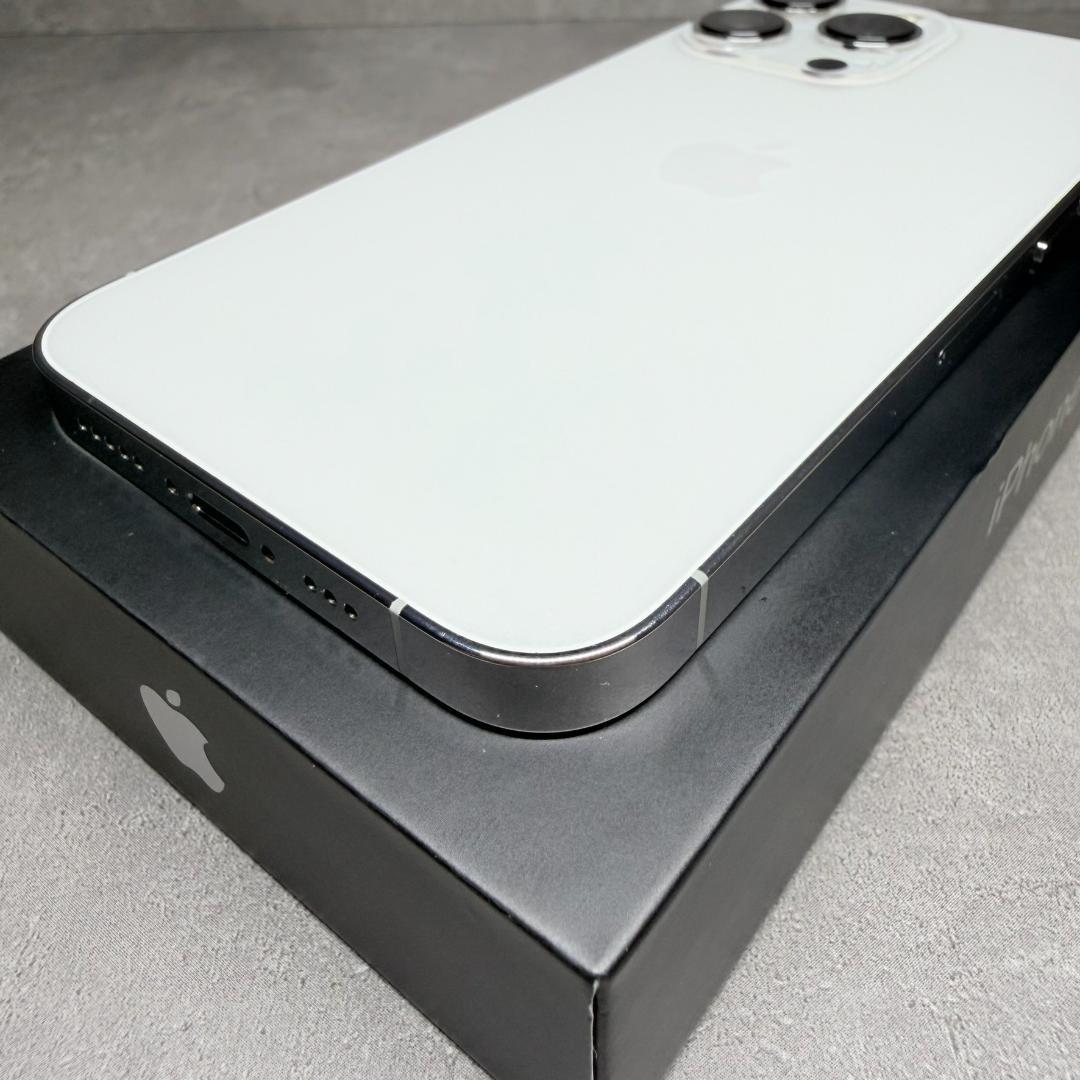 美品 Apple iPhone 13 Pro 256GB　シルバー　付属品完備