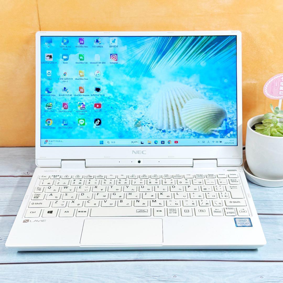 超軽量薄型コンパクトノートPC☘️SSD☘️Windows11☘️カメラ付☘️フルHD