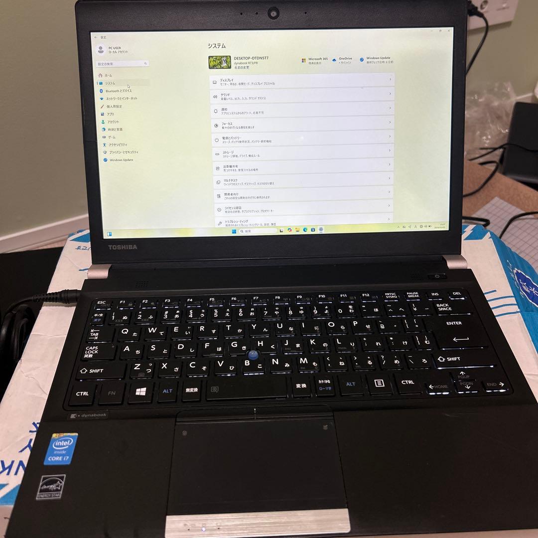 Toshiba 13.3インチ ノートPC