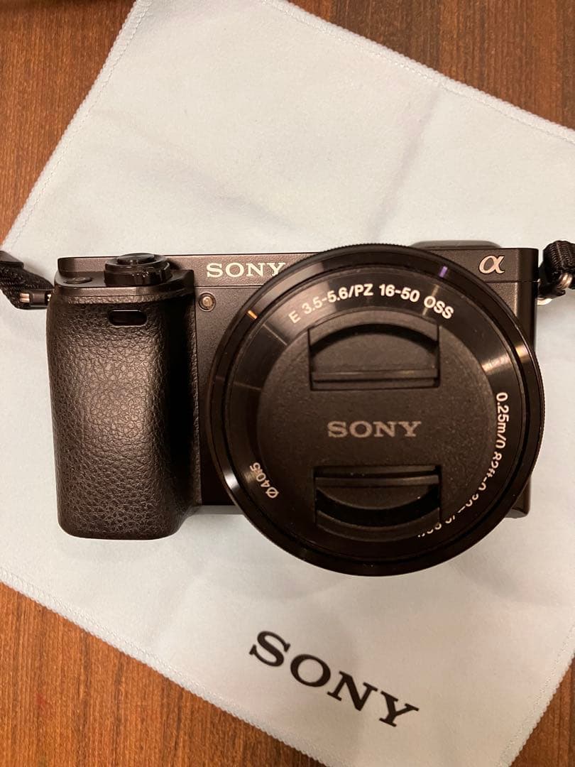 SONY α6000 ミラーレス一眼　E 16-50mm