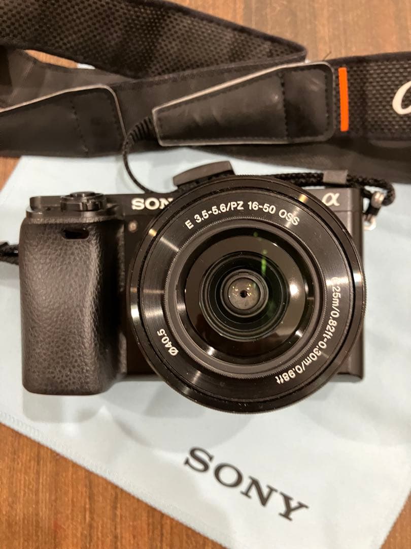 SONY α6000 ミラーレス一眼　E 16-50mm