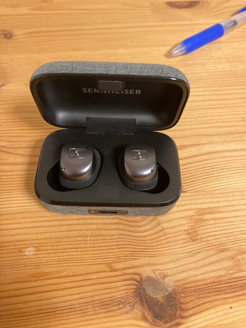 ぬ*ど様 SennheiserMomentumTW3数回使用とAzlaイヤーピー