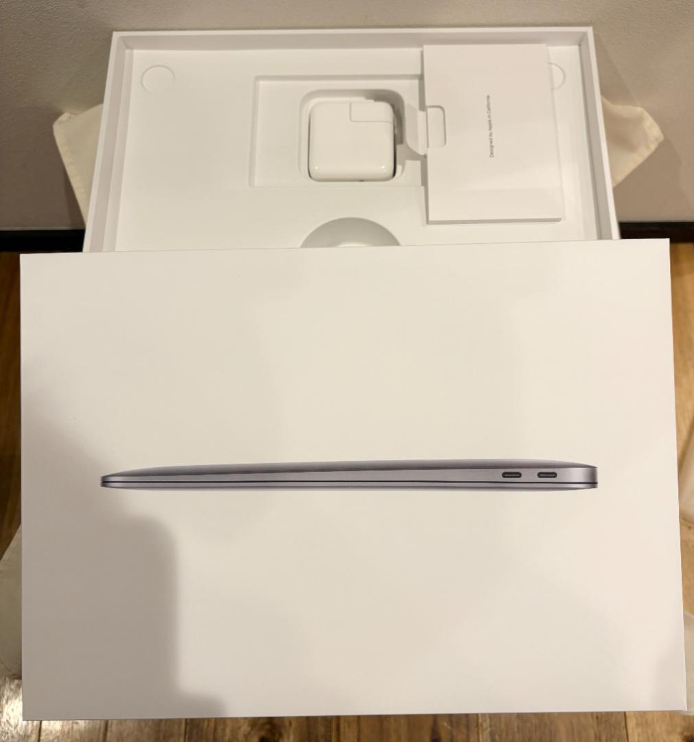 MacBook Air M1 8GB 256GB シルバー 箱・充電器付