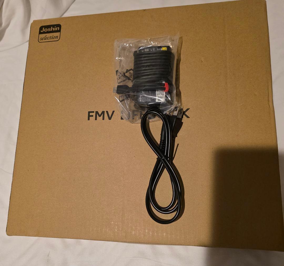 FMV U93H1BZ Corei7 1360p RAM16GB　ROM1T