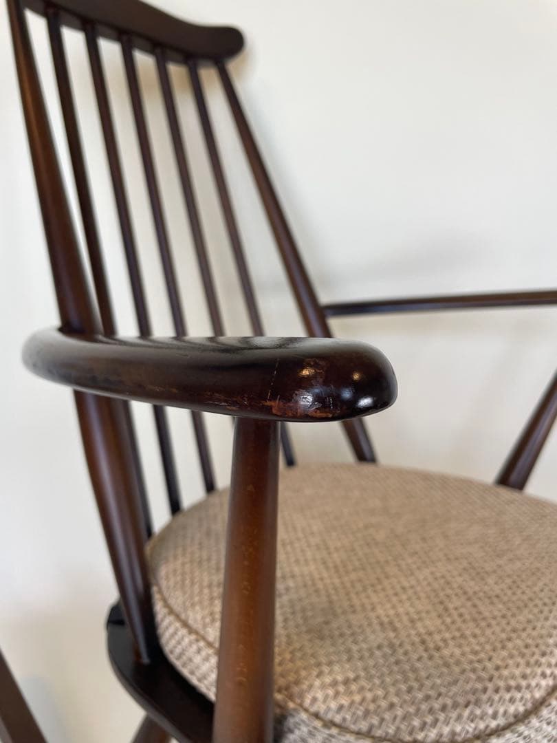 送料込み　状態良好　アーコール　ゴールドスミス　アンティーク　ロッキングチェア