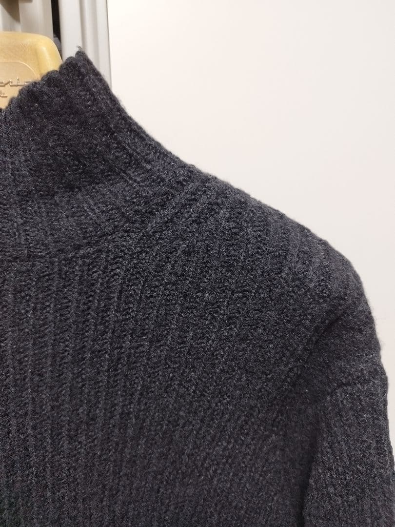 AURALEE 　ウールキャメル　タートルネックニット 　ブラック