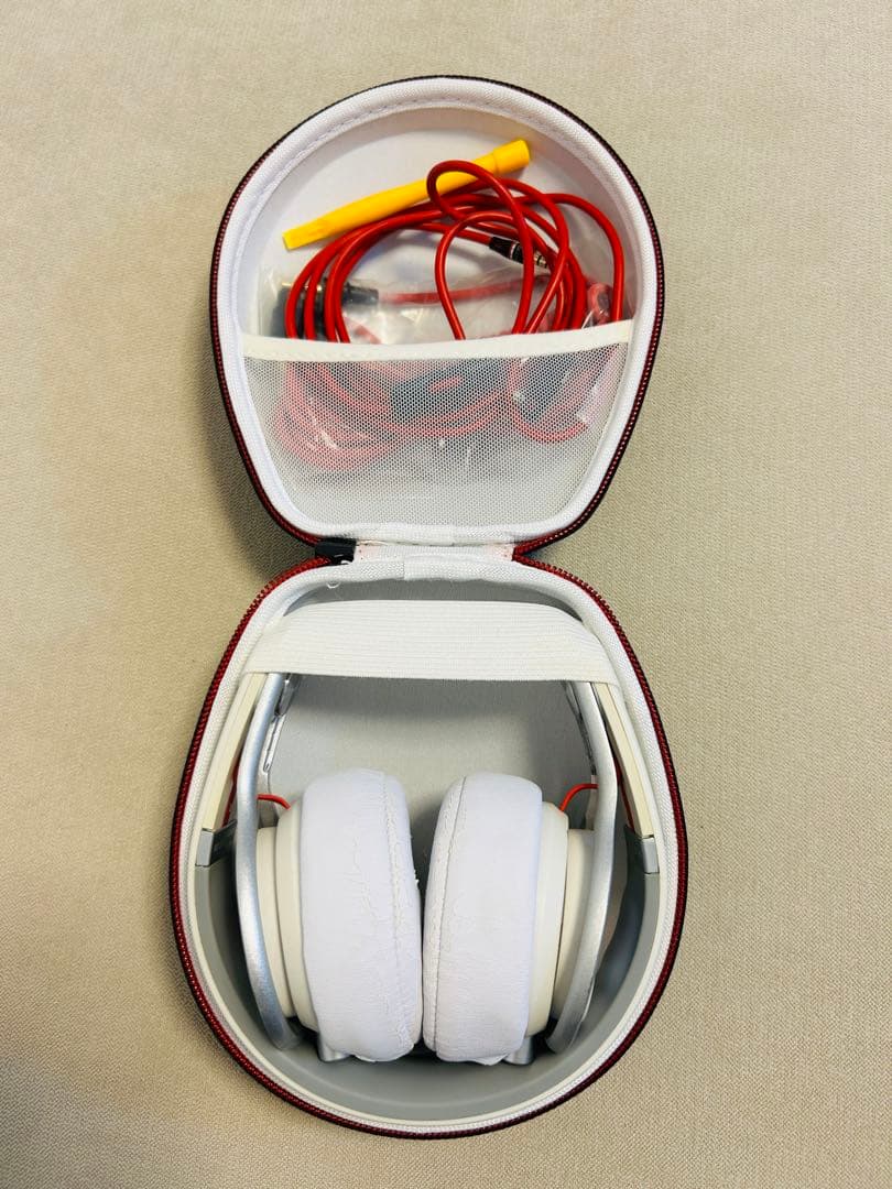 beats mixr ヘッドホン　ホワイト