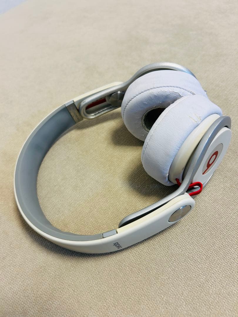 beats mixr ヘッドホン　ホワイト